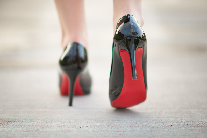 Petite Fashion and Style | Christian Louboutin Simple Pump | Click to read more...