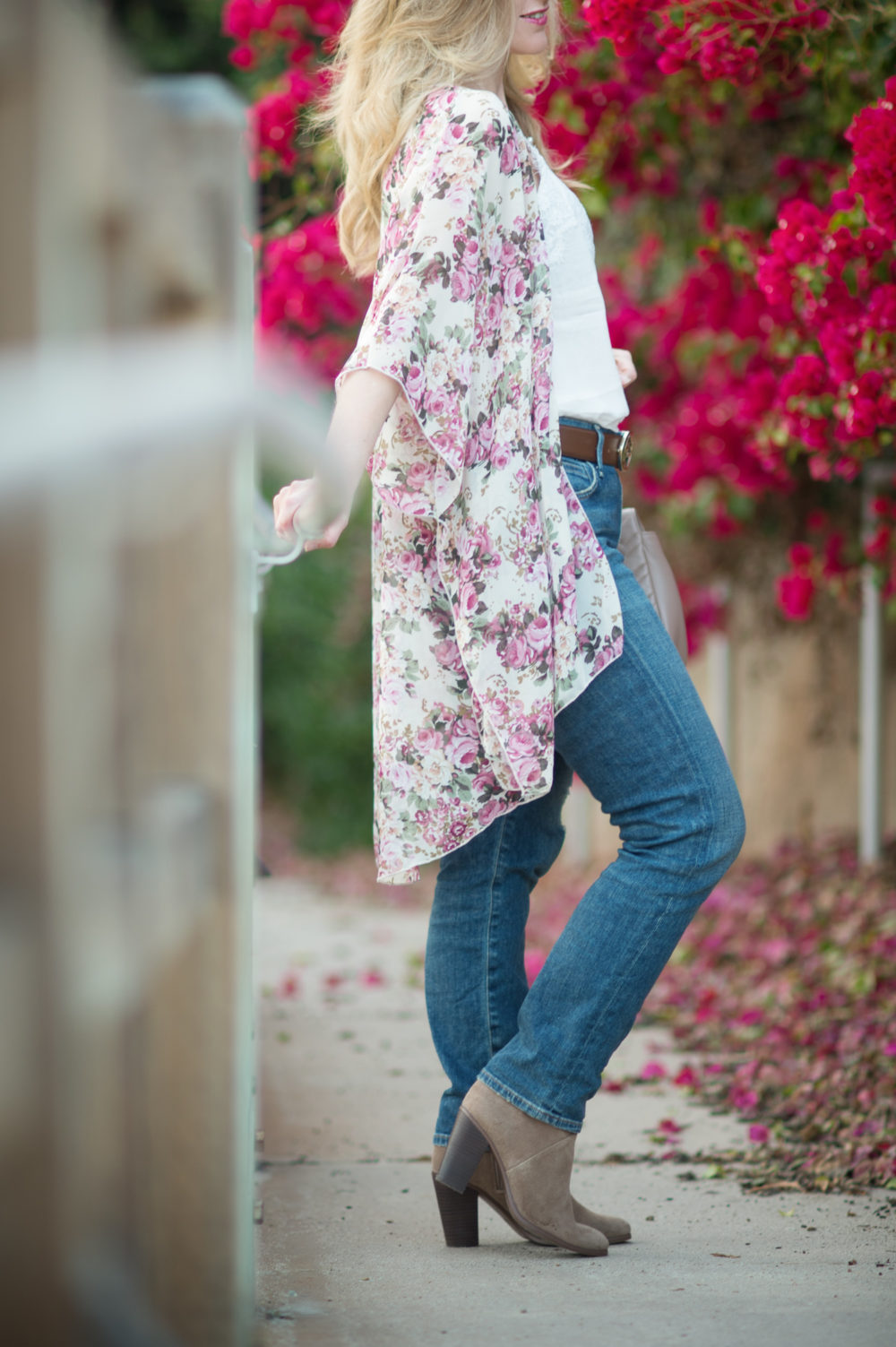 Petite Fashion and Style Blog | Fashion for Petite Women | Morning Lavender Floral Kimono | Citizens of Humanitty Cara Ankle Jeans | Gucci Belt with Interlocking G | Vince Camuto Franell Bootie