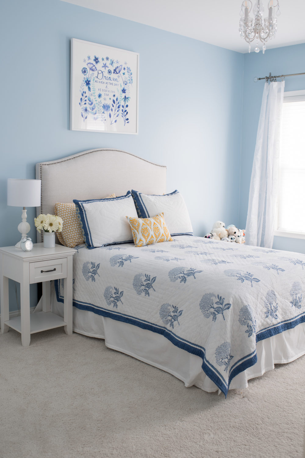 Petite Fashion and Style Blog |Serena and Lily Bedding | Serena and Lily Tropez Quilt