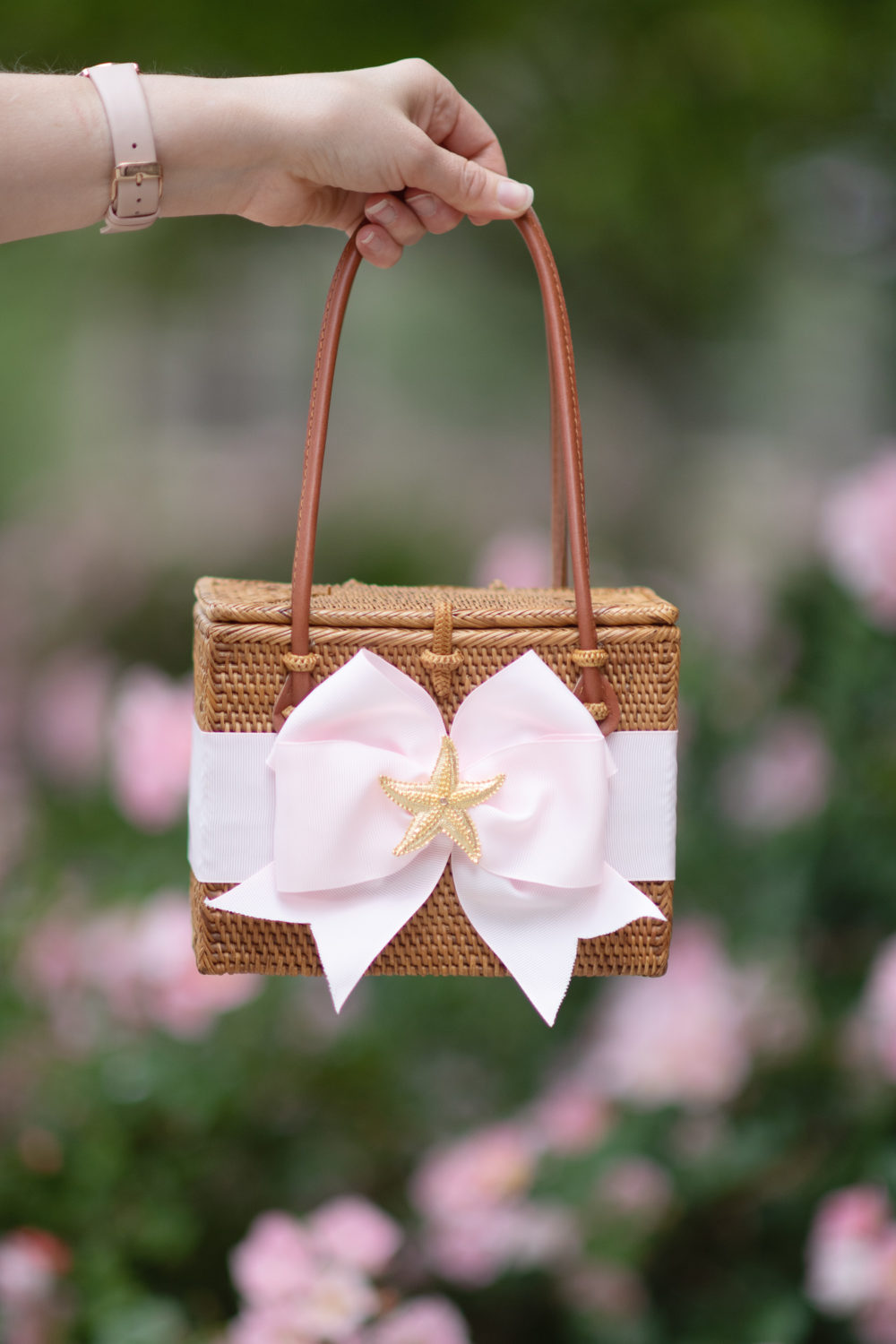 Michigan Petite Fashion and Lifestyle Blog | Lisi Lerch Emory Handbag | J. Crew Factory Scalloped Cami | ASOS Mini Skirt With Scalloped Hem