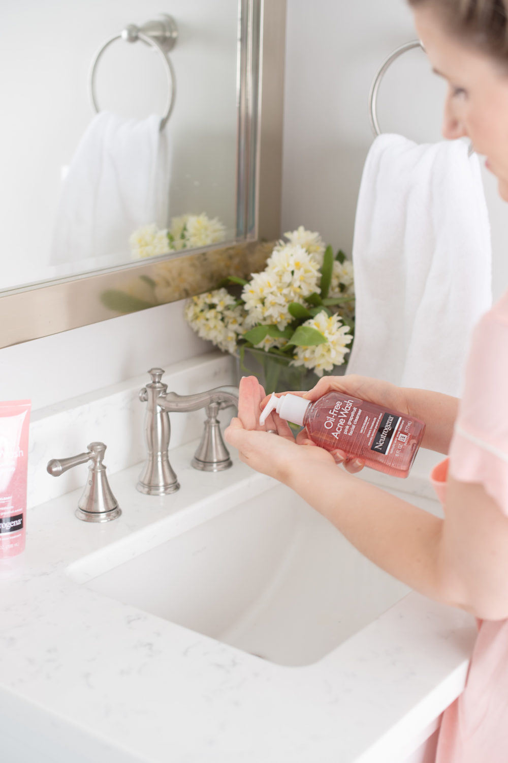Michigan Petite Fashion and Lifestyle Blog | Neutrogena Pink Grapefruit