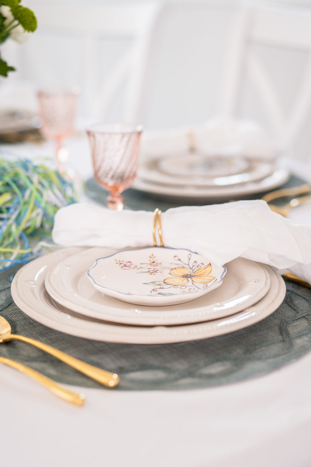 Petite Fashion Blog | Spring Tablescape | Easter Tablescape | Juliska Berry and Thread Plates | Juliska Floretta